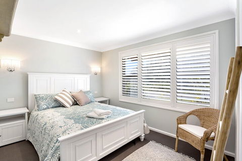 Bagnall Avenue 1 - Perths Hotel 5