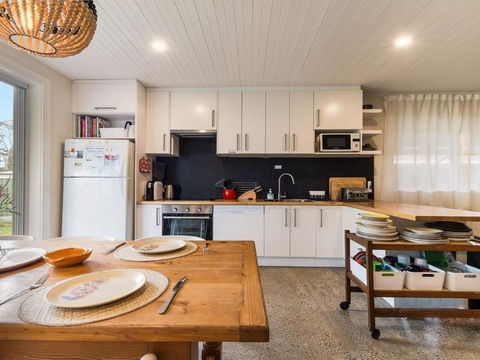 Callala Dreaming Mid Century Beach House - Perths Hotel 3