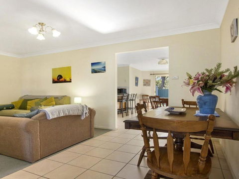 Dolphin Cottage In The Heart Of Callala Beach - Perths Hotel 4