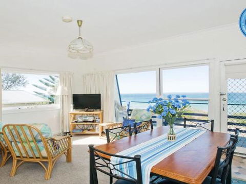 Eden On The Beach Beachside Getaway - Perths Hotel 2