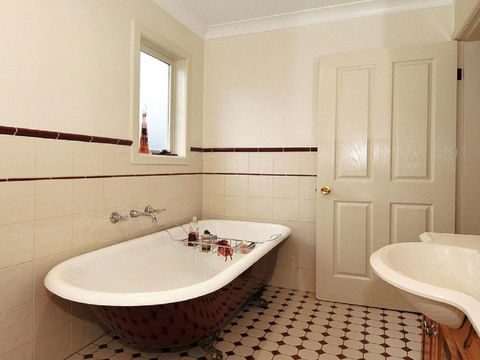 Plum Tree Cottage Warm Cosy & Walk To Town - Perths Hotel 1