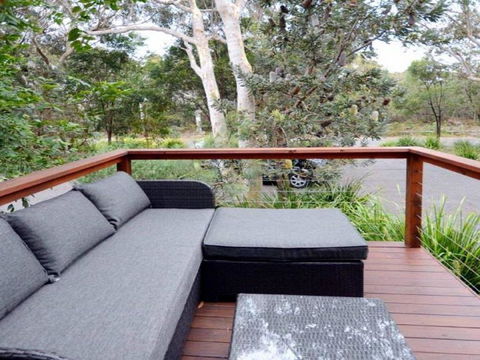 Scribbly Gum On Benton Bushland Setting - Perths Hotel 4