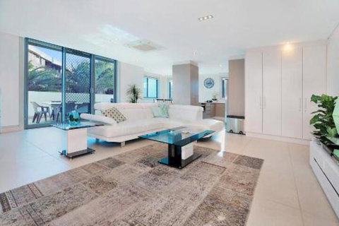 Samar Cove Unit 8 - Perths Hotel 3