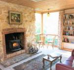 Adelaide Hills Camellia Cottage WiFi - Perths Hotel