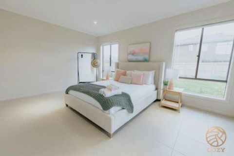 113Balanchin Street Family Resort In Point Cook - Perths Hotel 3
