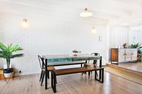 Azure Absolute Beachfront Pet Friendly - Perths Hotel 2