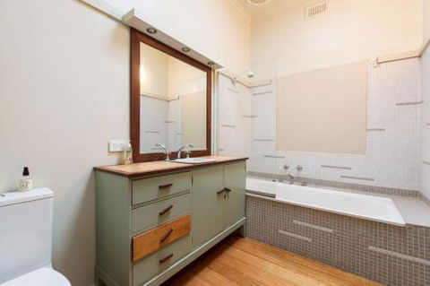 BEACHSIDE GETAWAY DROMANA - Perths Hotel 4