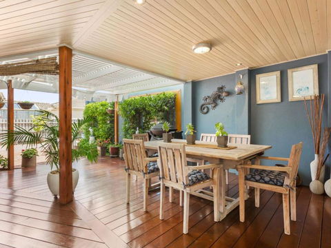 KARINYA MORNINGTON - Perths Hotel 1