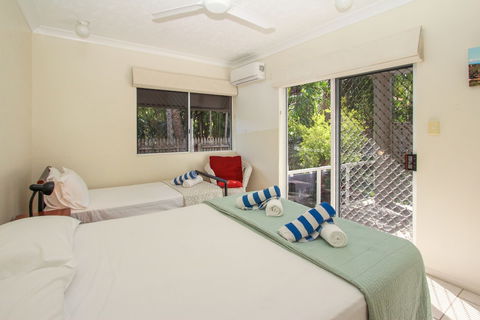 Champagne Apartment 1 - Perths Hotel 2