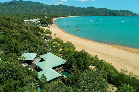 Absolute Beachfront - Perths Hotel 2