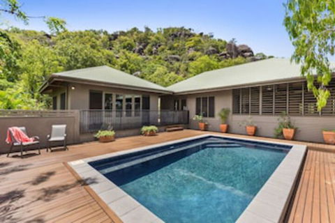 Absolute Beachfront - Perths Hotel 0