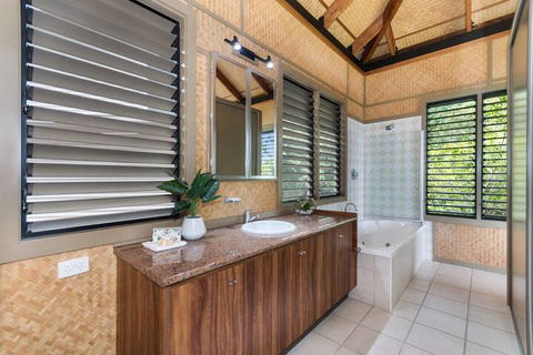 Absolute Beachfront - Perths Hotel 7