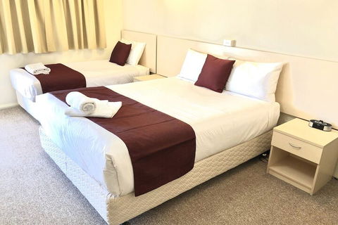 Overlander Motor Lodge - Perths Hotel 7