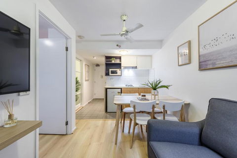 WOW Apartment On Flinders - Perths Hotel 5
