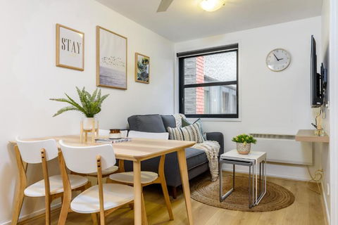 WOW Apartment On Flinders - Perths Hotel 6