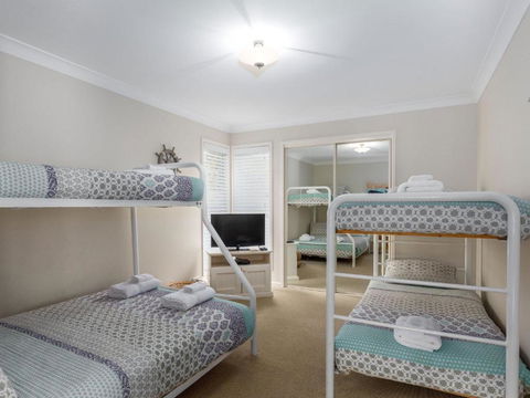 Akarana Beach House :: Jervis Bay Rentals - Perths Hotel 2