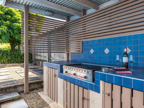 Akarana Beach House :: Jervis Bay Rentals - Perths Hotel 1