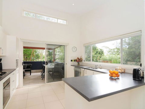 Acacia On Orion :: Jervis Bay Rentals - Perths Hotel 2