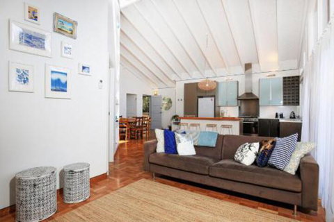 Balena At Culburra Pet Friendly 1 Min Walk To Beach - Perths Hotel 0