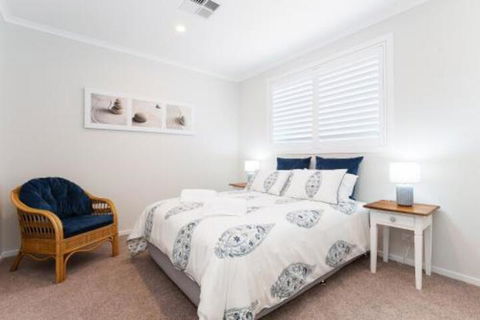 Wanda Waterfront Retreat Beautiful Beach House - Perths Hotel 6