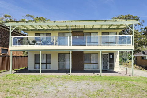 Government Rd 38 Shoal Bay - Perths Hotel 1