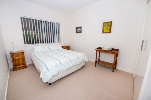 Soldiers Point Road 214a - Perths Hotel 5