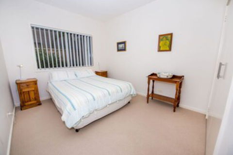 Soldiers Point Road 214a - Perths Hotel 0
