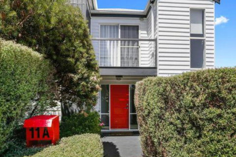 SEAVIEW Ocean Views From A Modern Townhouse - Perths Hotel 4