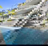 Endless Water Views in Noosaville Noosa Heads Unit 3 Noosa Moorings 303 Gympie Terrace - Perths Hotel