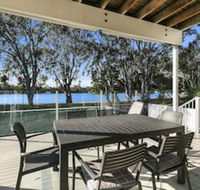 Stunning River House 51 Hilton Esplanade - Perths Hotel