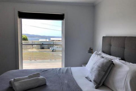 BINALONG BRAE At Bay Of Fires Two Bedroom Both With Ensuites - Perths Hotel 5