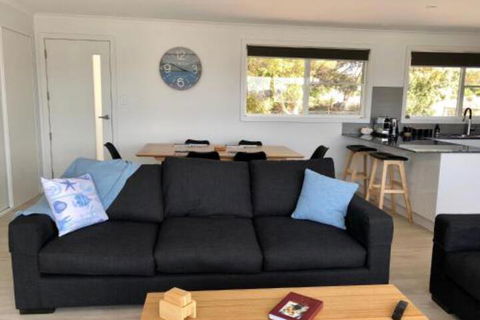 BINALONG BRAE At Bay Of Fires Two Bedroom Both With Ensuites - Perths Hotel 6