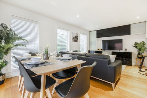 Tranquil Townhouse In Port Melbourne - Perths Hotel 2