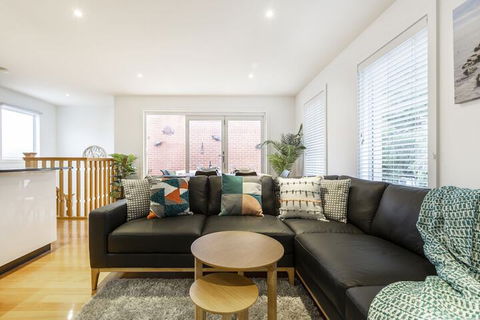 Tranquil Townhouse In Port Melbourne - Perths Hotel 6