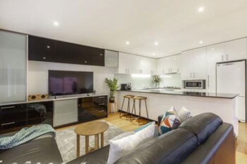 Tranquil Townhouse In Port Melbourne - Perths Hotel 0