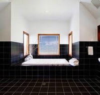 Elevated Plains Retreat 2 - Perths Hotel