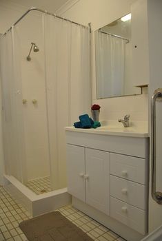 Beachside Grove - Perths Hotel 5