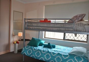 Beachside Grove - Perths Hotel 3
