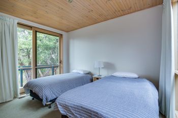 Latham Beach House - Perths Hotel 1