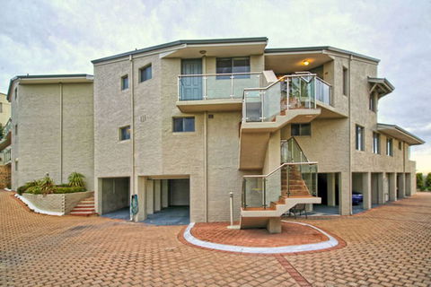 Scarborough Beach Front Resort - Shell 7 - Perths Hotel 1