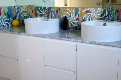 Stylish Comfortable Central Artists Home - Perths Hotel 6