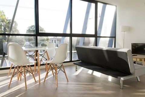 Modern Light-filled Luxury 1bedroom Apartment In South Melbourne - Perths Hotel 4