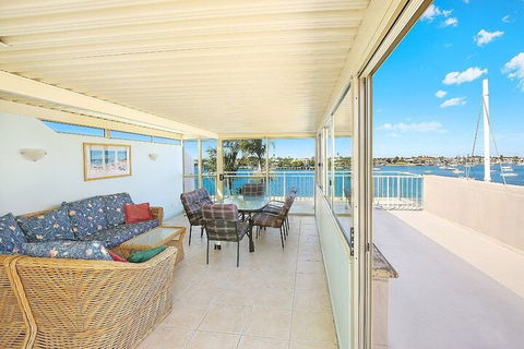 Amazing Waterfront Views Sunshine Coast H330 - Perths Hotel 7