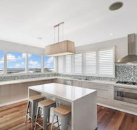 Sea Splash 75 Lorikeet Drive - Perths Hotel
