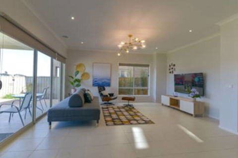 Luxury Waterfront Grand Villa In Melbourne - Perths Hotel 0