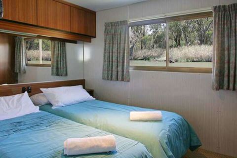 All Seasons Houseboats - Perths Hotel 4