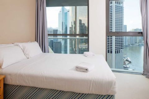 Amazing CBD 2BD Apartment W / Parking & Pool! - Perths Hotel 0