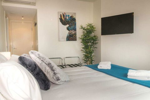 1 Bedroom Studio Apartment Near Eagle Street - Perths Hotel 7