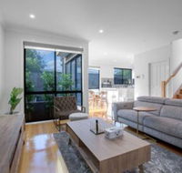 Impressive  Spacious new Townhousepreston - Perths Hotel