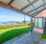 Victor Harbor Beachfront Bliss  WiFi - Perths Hotel